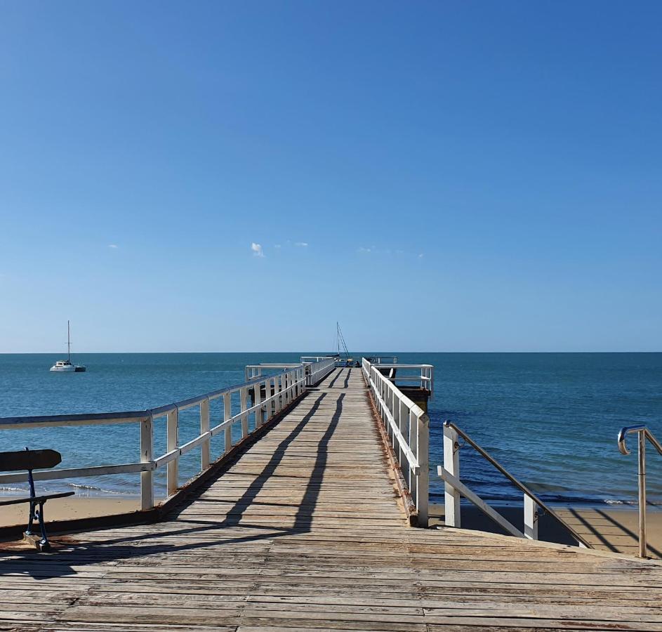 Villa Venezia Apt 3 - Spacious Hervey Bay beachfront apartment Esterno foto