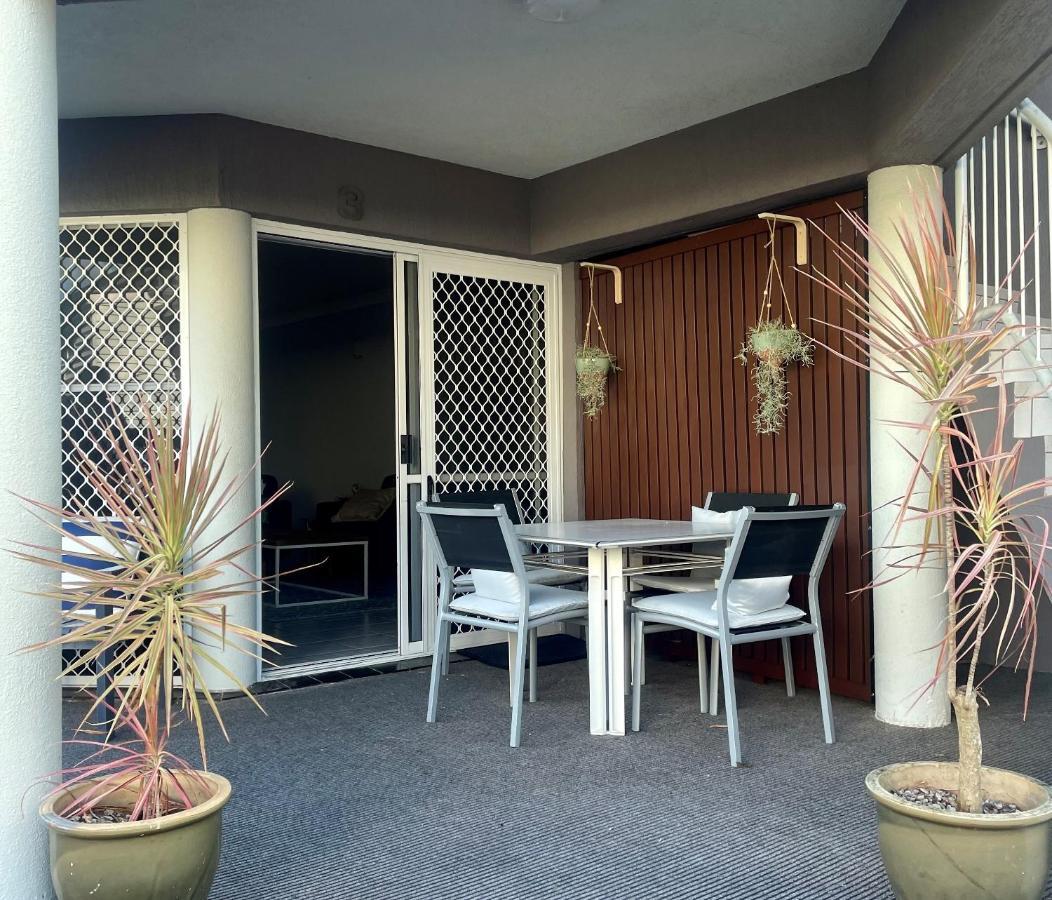 Villa Venezia Apt 3 - Spacious Hervey Bay beachfront apartment Esterno foto